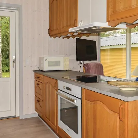 With Fireplace Iv بيت للعطل *